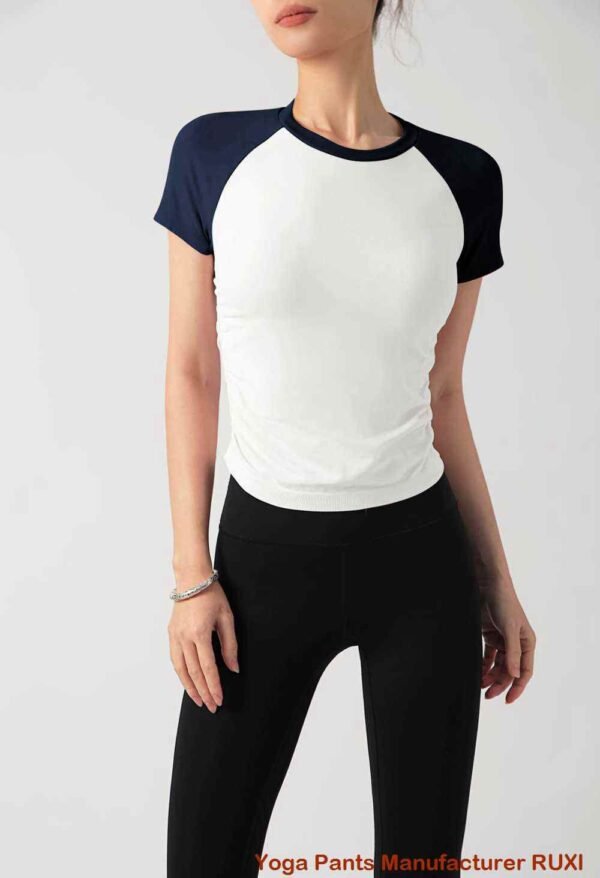 sur les shorts de sprinter RUXI