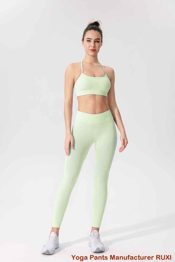 short de sport kaki pour femme