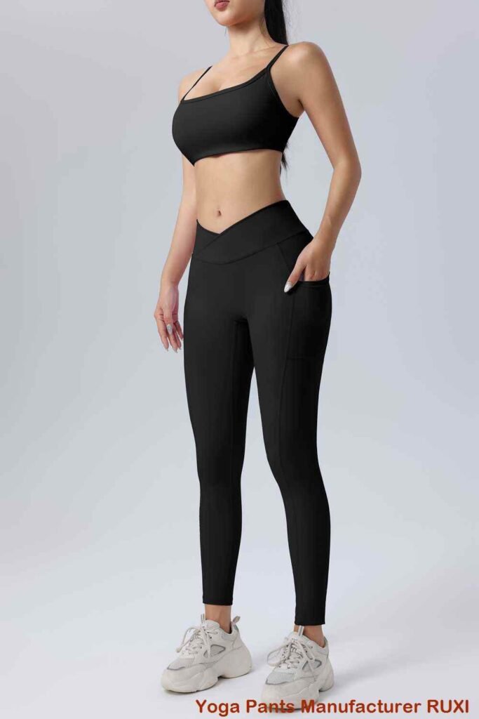 pantalon de yoga ample et court