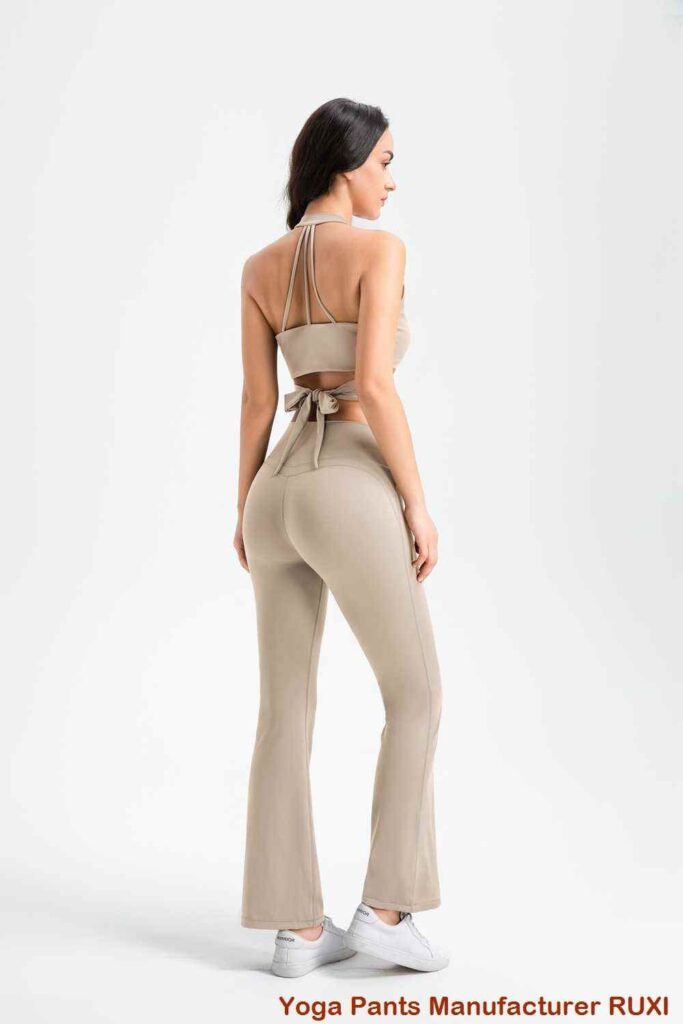 short de sport noir pour femme